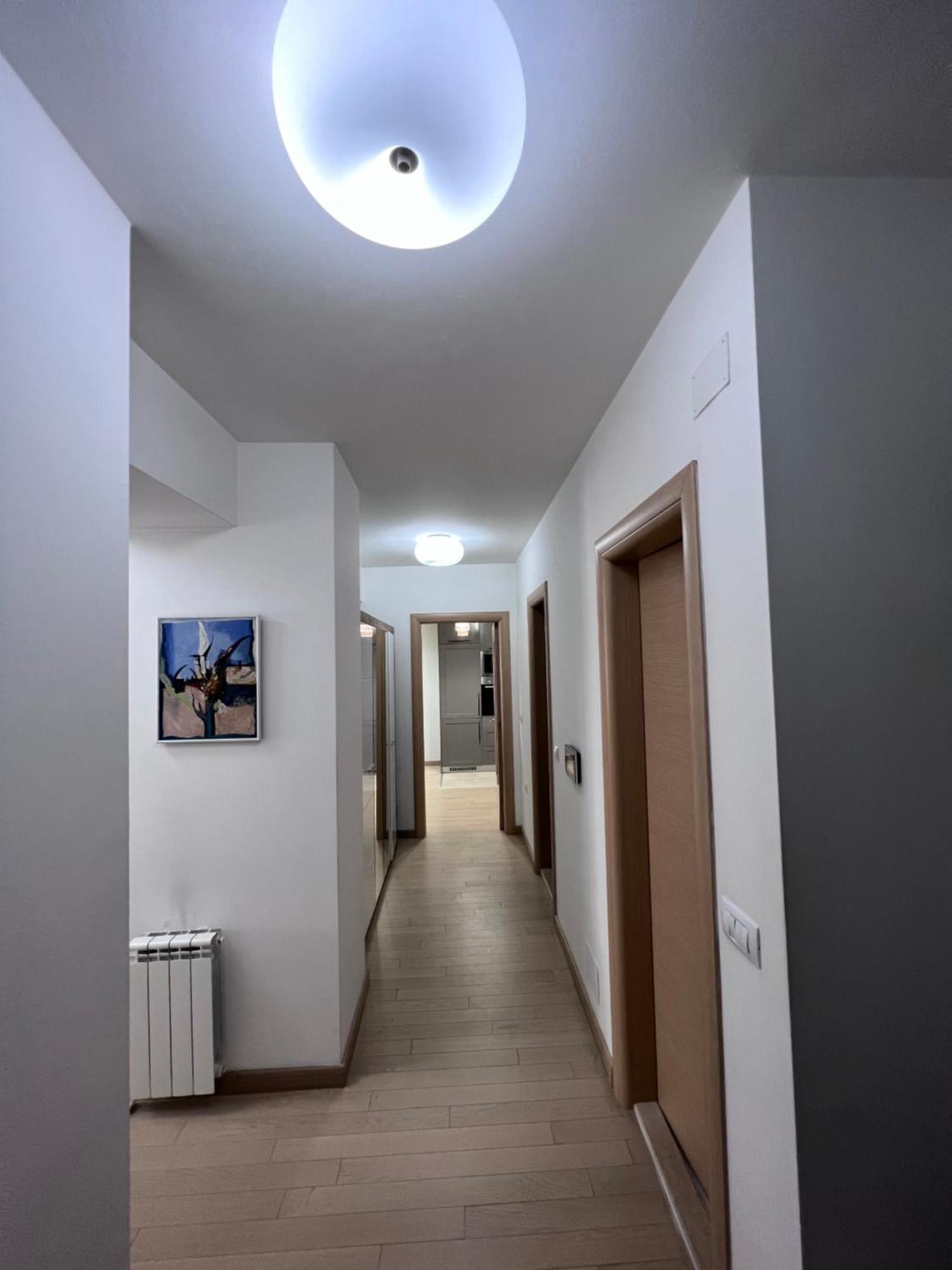 Modern Flatiron Apartment, Skopje Center Extérieur photo