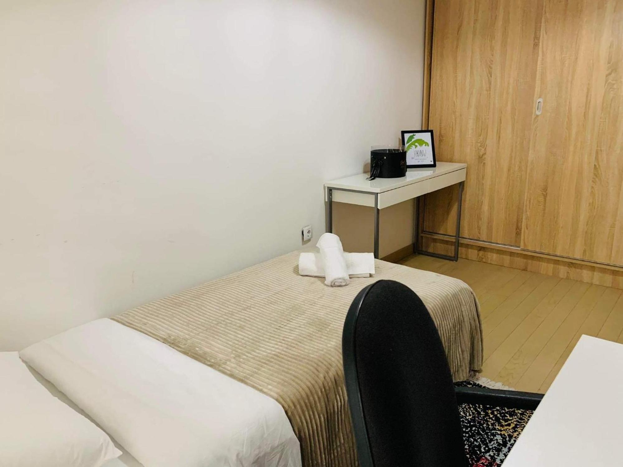 Modern Flatiron Apartment, Skopje Center Extérieur photo